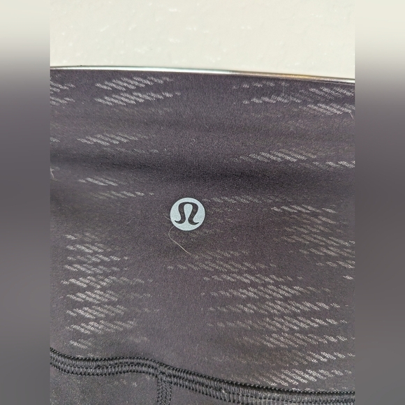 Lululemon Wunder Train High rise crop shapeshifter foil 23" size 4 - Picture 4 of 5